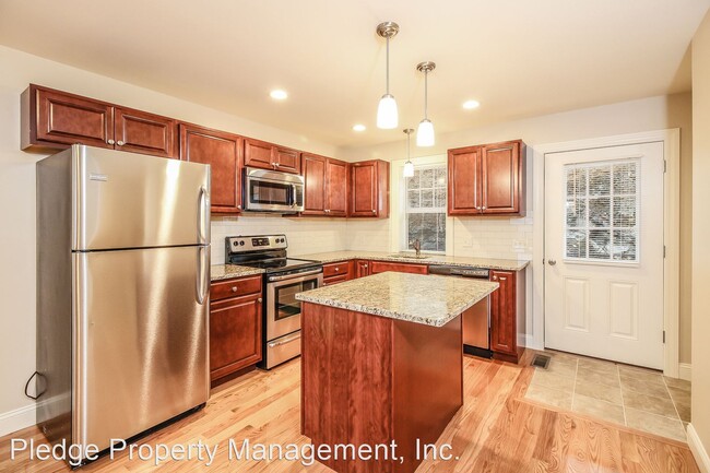 Building Photo - 901-1110 River View Ln