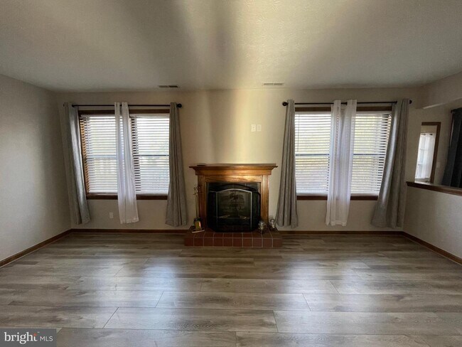 Foto del edificio - 23193 Falling Leaf Ln