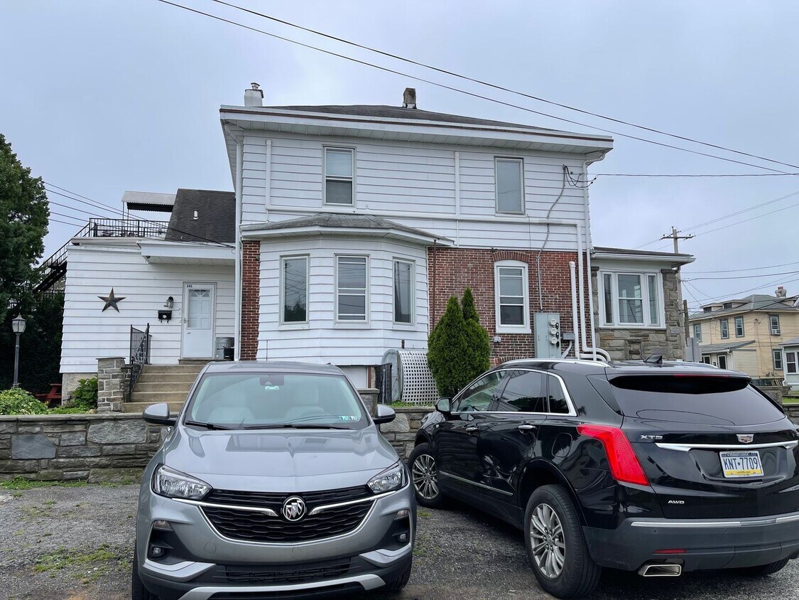 Foto del edificio - 341 Wanamaker Ave