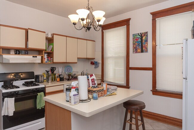 Foto del edificio - 1414 W Henderson St