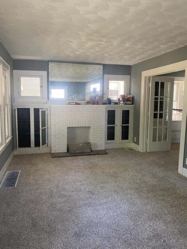 Building Photo - 937 Lawton St