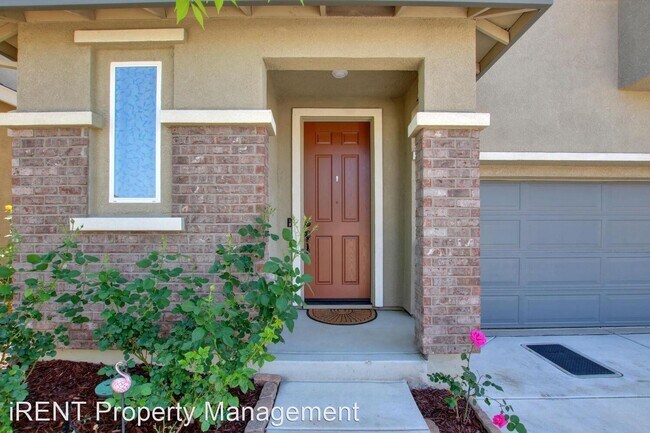 Building Photo - 4 br, 2.5 bath House - 1416 Cheetah St