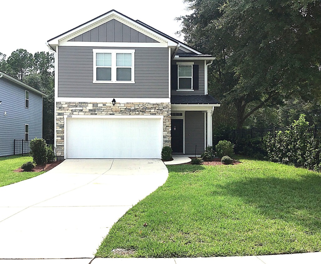 Foto principal - 3371 Roundabout Dr