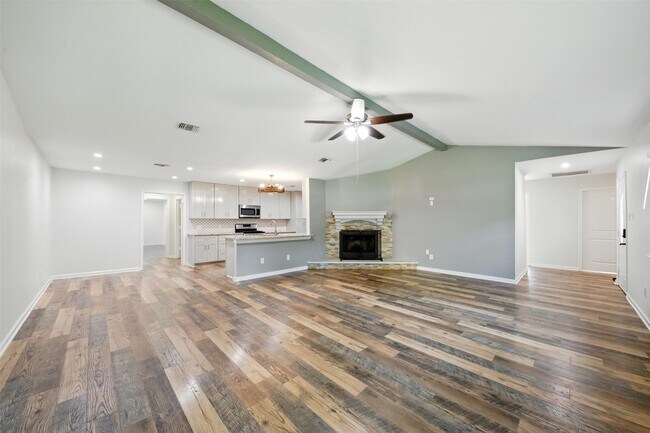 Foto del edificio - 3218 Ricewood Dr