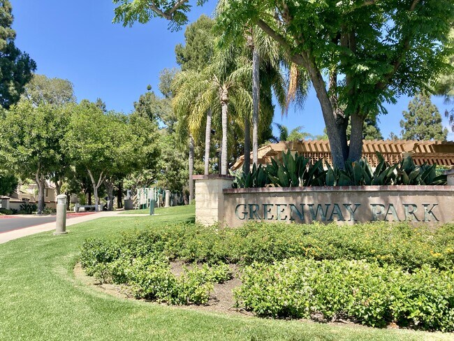Foto del edificio - 12680 Homestead