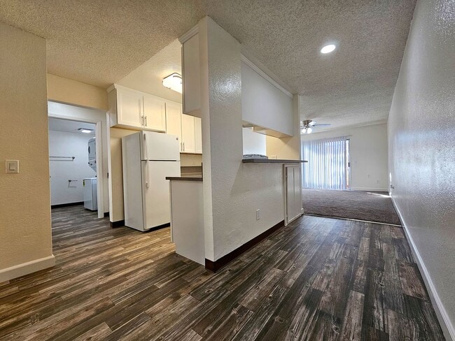 Interior Photo - Emerald Vista