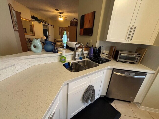 Foto del edificio - 13317 NW 15th Ct