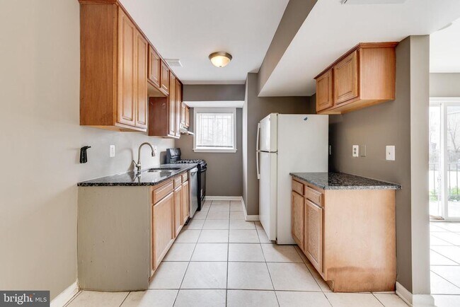 Foto del edificio - 5007 D St SE