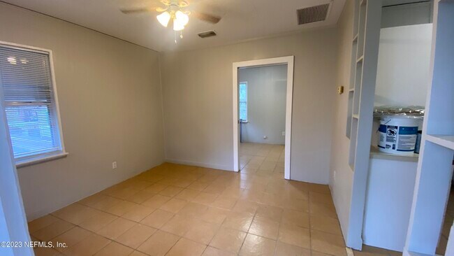 Foto del edificio - 1701 Flagler Ave