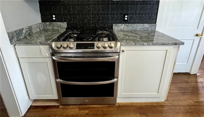 Foto del edificio - 178 Warren Ave