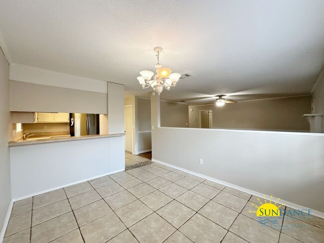 Building Photo - Lovely 3 Bedroom Home in Green Acres