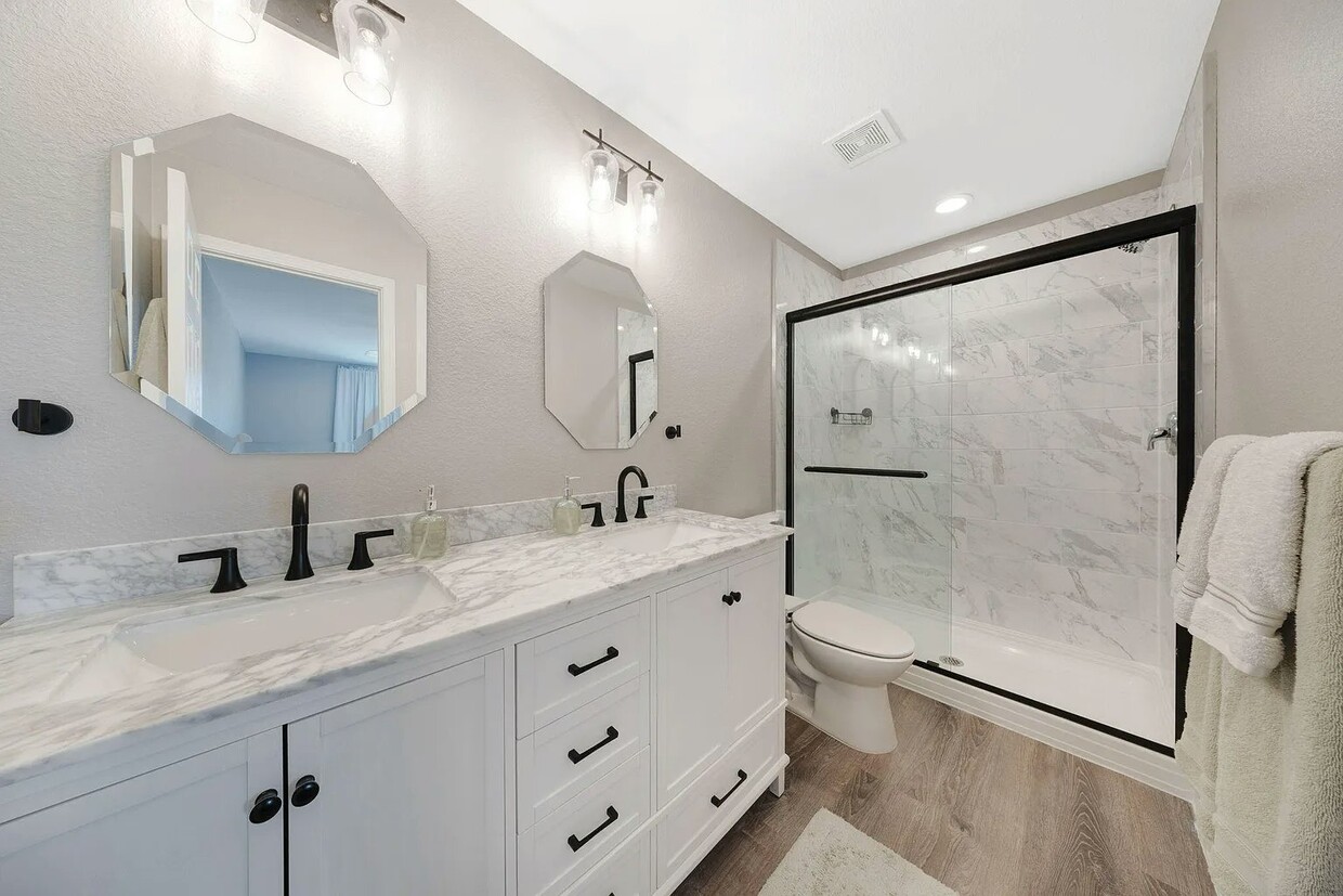 Foto principal - 233 Sand Oak Blvd