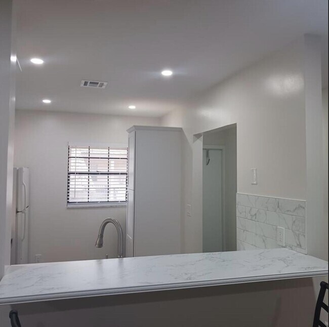 Building Photo - 3689 NW 94th Ave