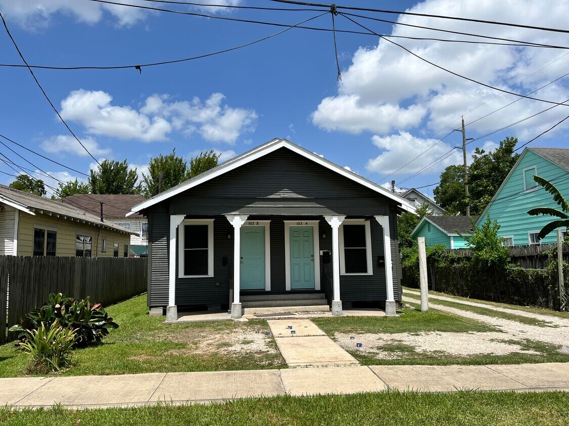 Primary Photo - 102 Stiles St