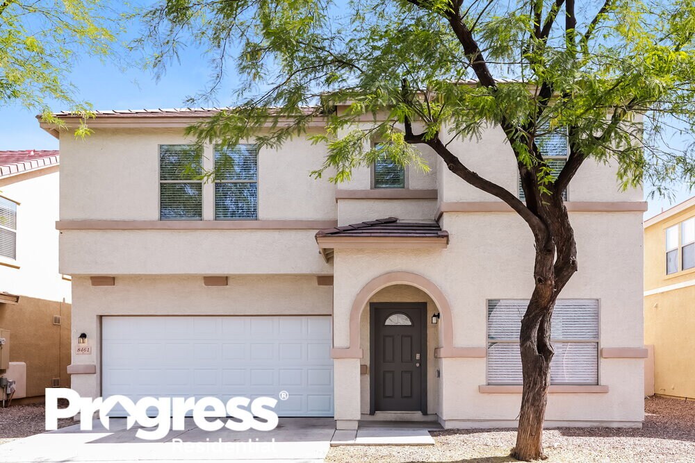Foto principal - 8461 E Lindner Ave