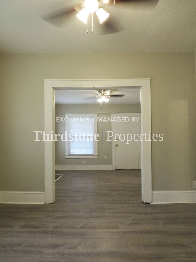 Foto del edificio - 2899 Dignan St