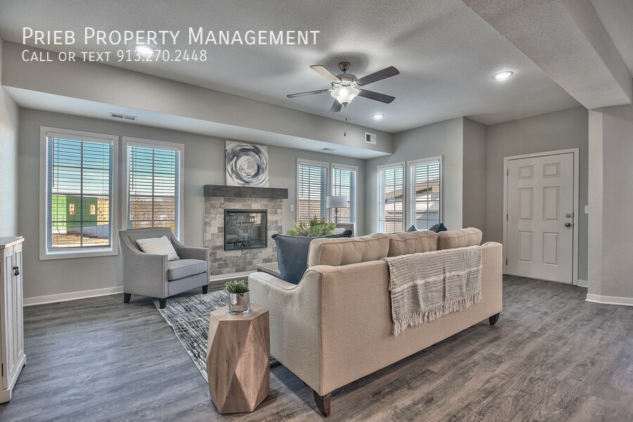 Primary Photo - Parkview Apartments - Available May 14th
