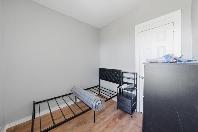 Foto del edificio - 7056 S Parnell Ave
