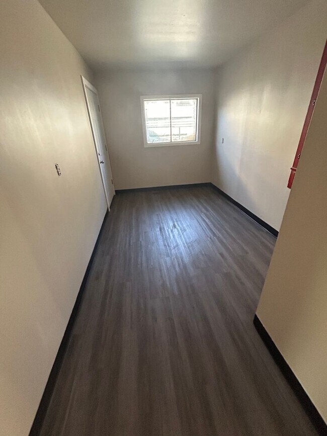 Foto del edificio - Beautifully renovated 3bedroom/2 bath house. 1/2 off 1st month's rent!