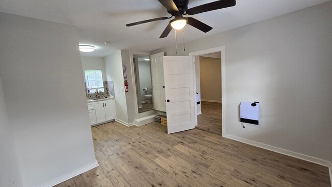 Building Photo - 212 Placid Dr
