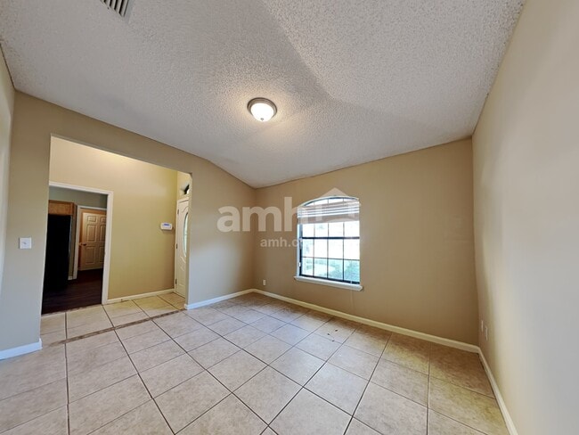Foto del edificio - 3753 Woodbriar Dr