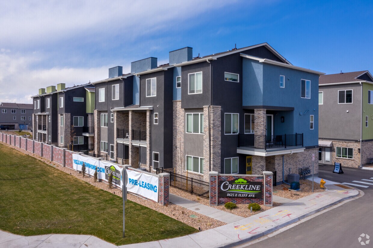 Creekline Townhomes Apartments 8625 E Iliff Ave Denver, CO