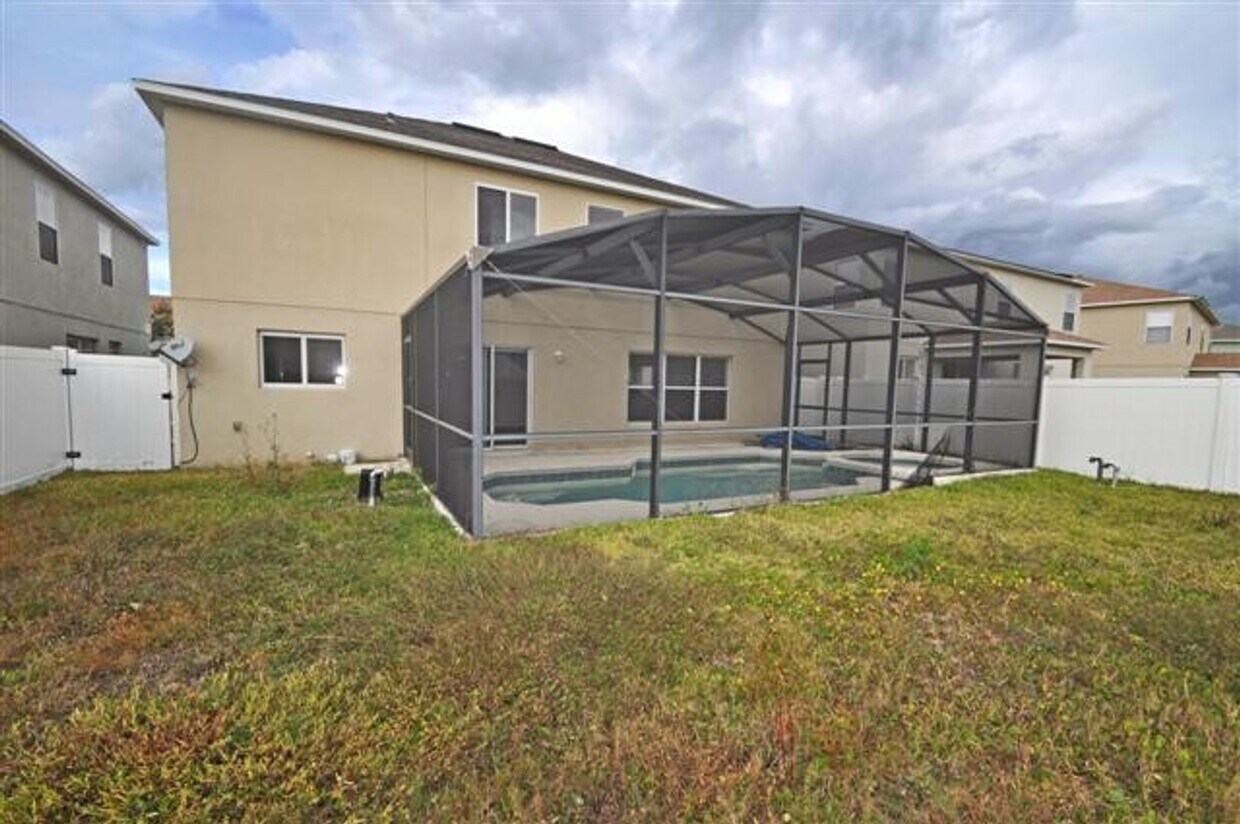 Foto del edificio - Beautiful 3/2 - Pool Home Coming soon!