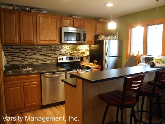 Building Photo - 2 br, 1 bath Apartment - 1015 Vaughn 1015 ...