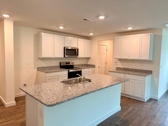 Building Photo - 6837 Beeler Rd