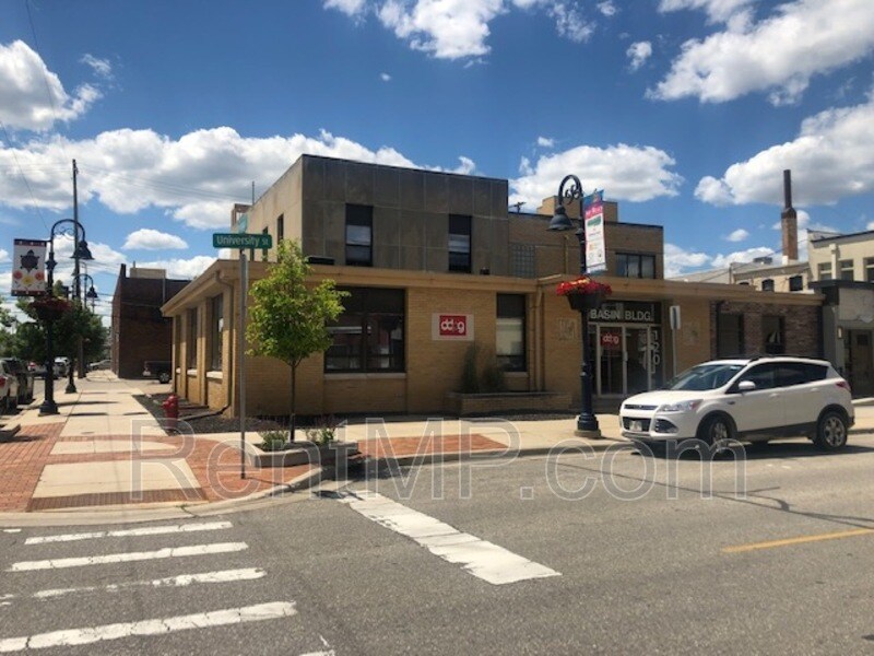 Primary Photo - 2400 East Campus Dr