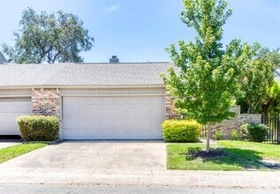 Building Photo - 9616 Highland View Dr