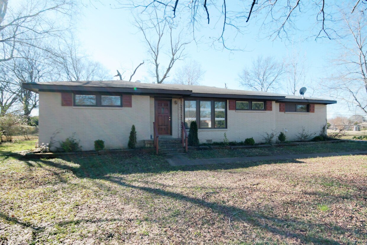 Primary Photo - 2311 Suzanne Terrace NW