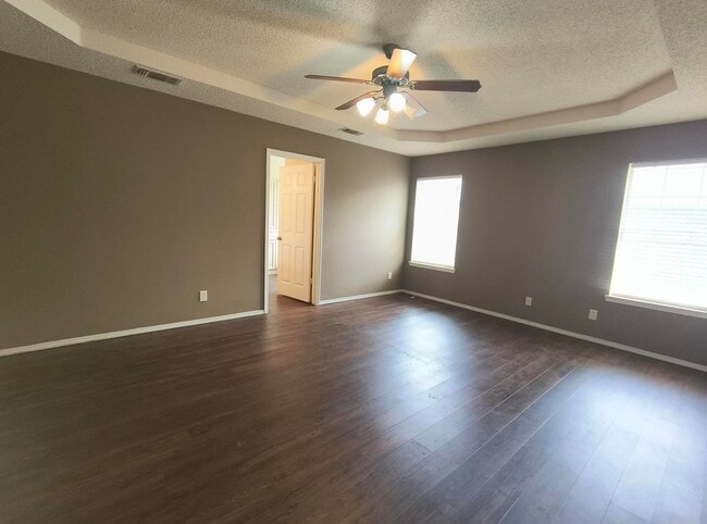 Building Photo - Nice and Spacious 3 bedroom, 2 bath home in Southland AVAILABLE NOW!