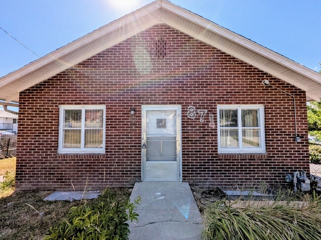 Building Photo - 871 N 700 E