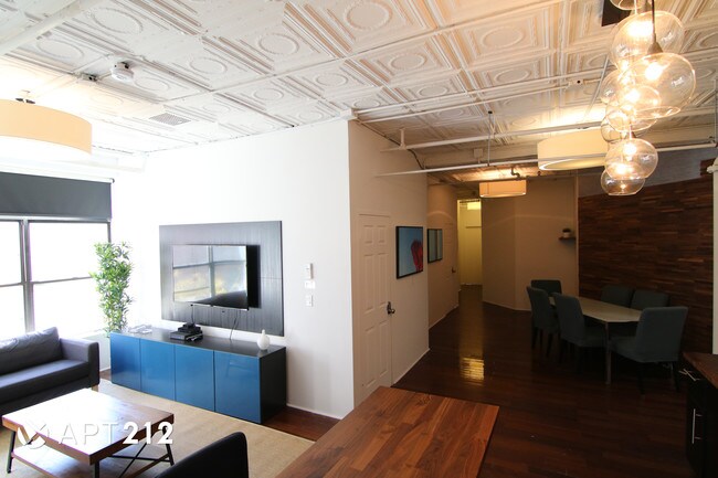 Building Photo - 50 Delancey St