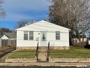Building Photo - 154 Hemingway Ave