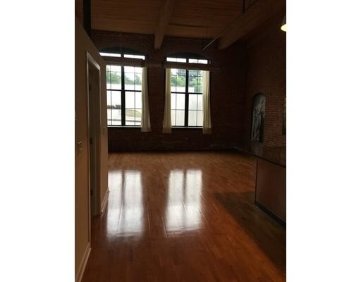 Building Photo - 160 Fremont St