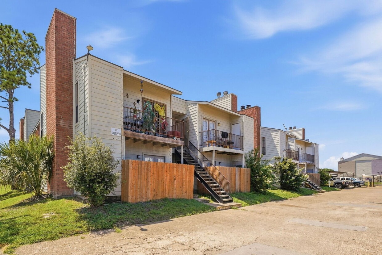 Photo - 10501 South Drive