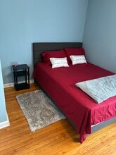 Building Photo - 213 Knoll Dr