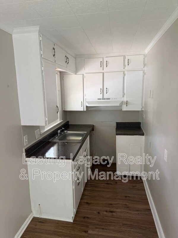 Foto del edificio - 2455 Sink St