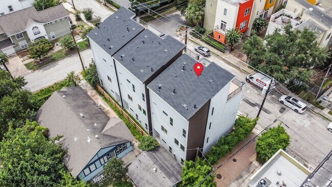 Foto del edificio - 225 Willard St