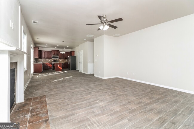 Building Photo - 107 Heritage Club Trail