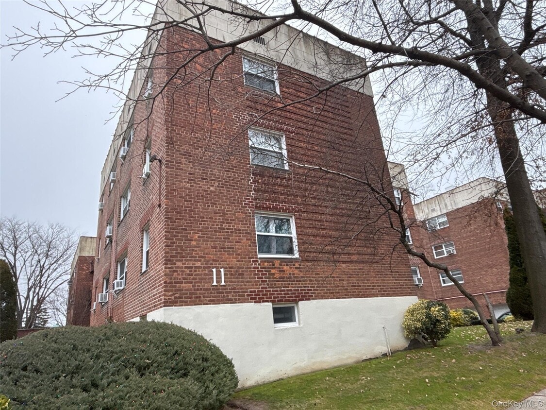 Foto principal - 11 Schenck Ave