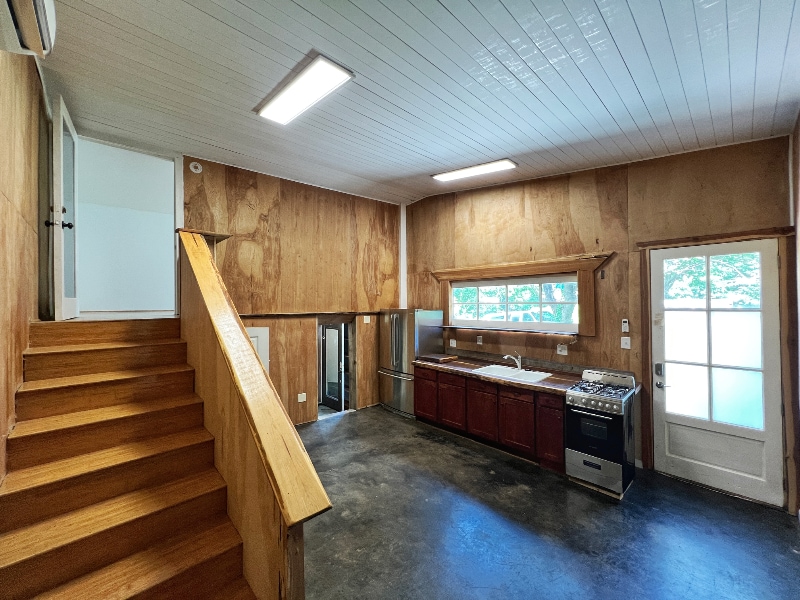 Primary Photo - 1279 Kenmore Pl
