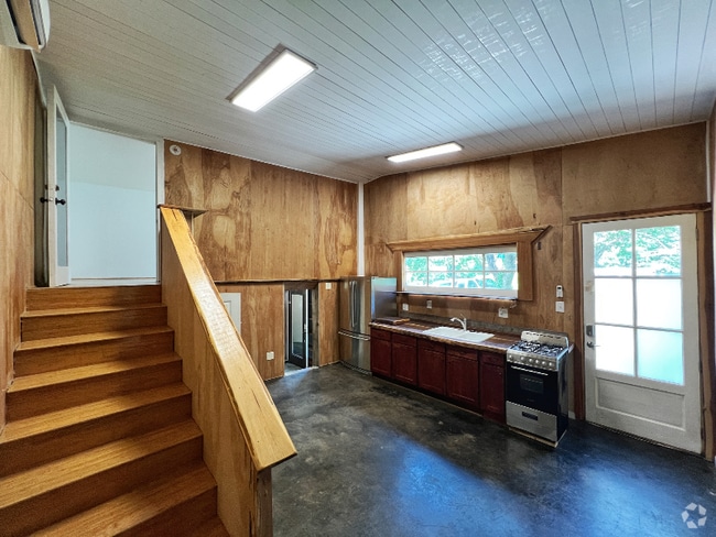Building Photo - 1279 Kenmore Pl