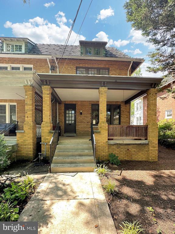 Foto del edificio - 3822 Veazey St NW