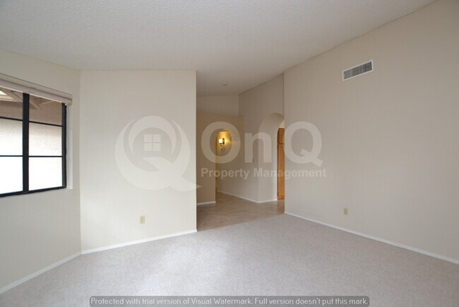 Building Photo - Northgate Village! 2 Bed/2 Bath!