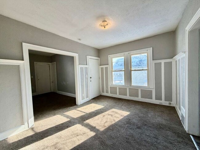 Foto del edificio - 618 E 97th St