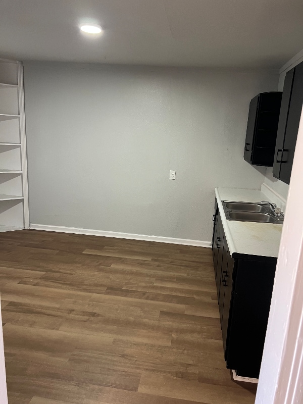 Foto del edificio - 2409 S Williams St