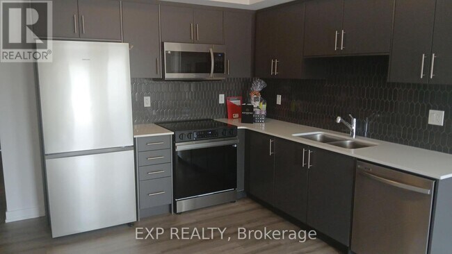 Photo du bâtiment - 940-940 St David St N